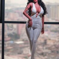 "Viviana 170cm (5'7) Confident Glam Companion Doll discreet shipping image"